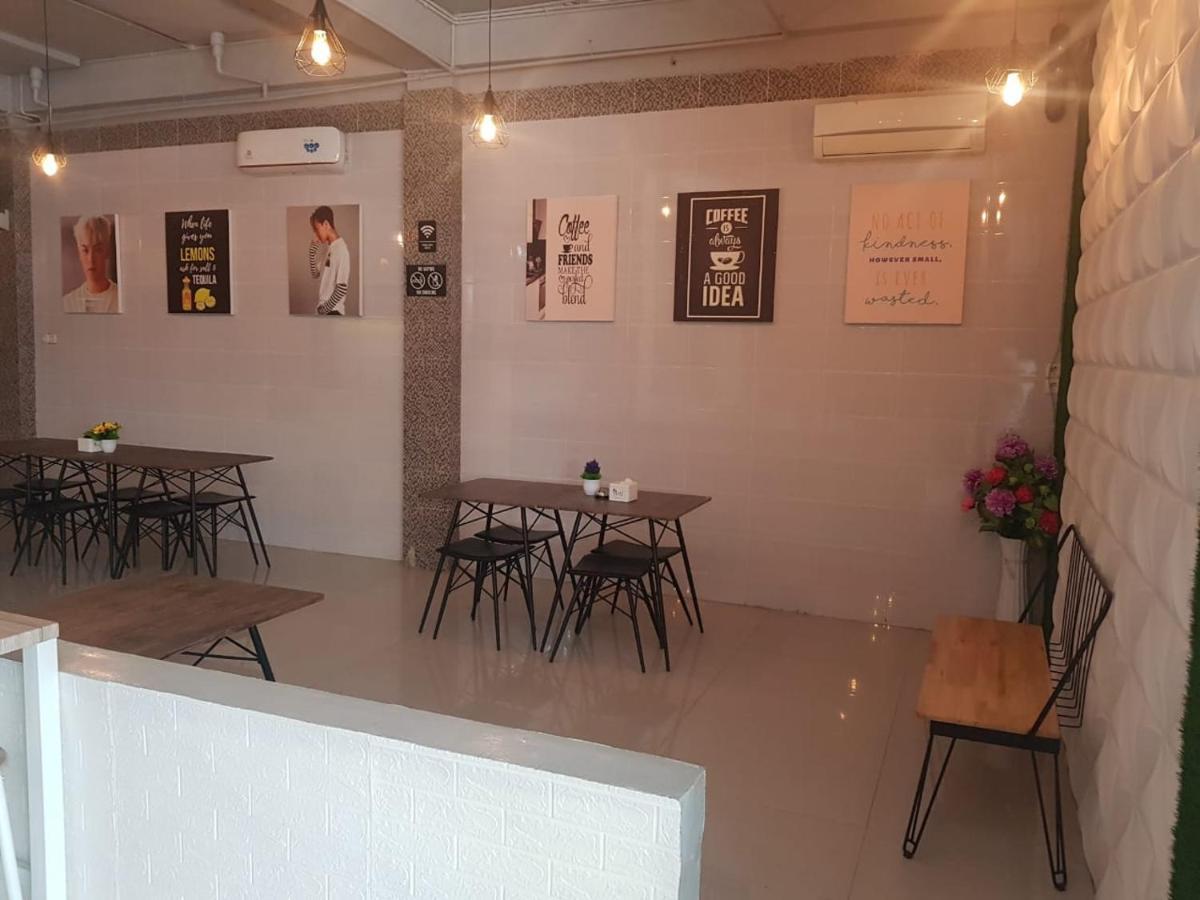 Nasional Hotel Gunungsitoli Ngoại thất bức ảnh