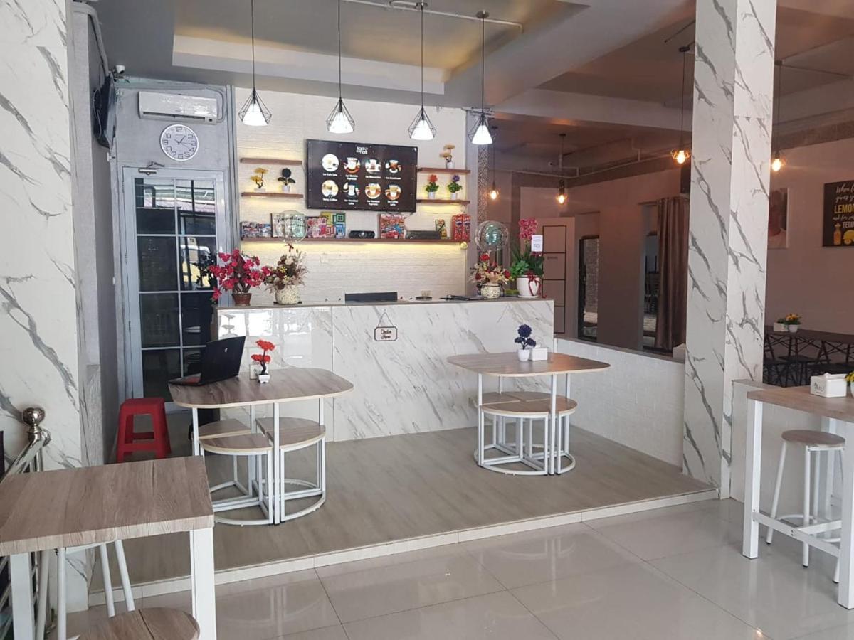 Nasional Hotel Gunungsitoli Ngoại thất bức ảnh