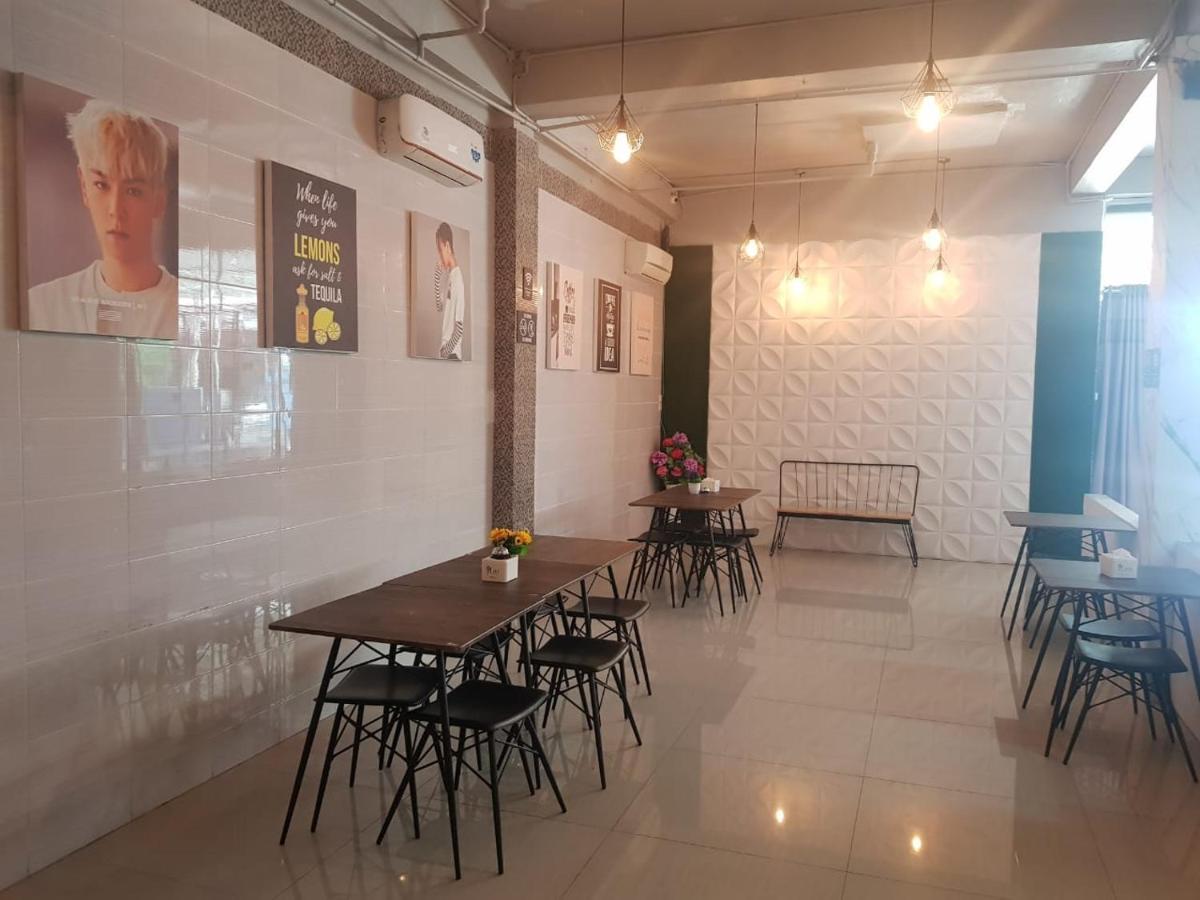 Nasional Hotel Gunungsitoli Ngoại thất bức ảnh