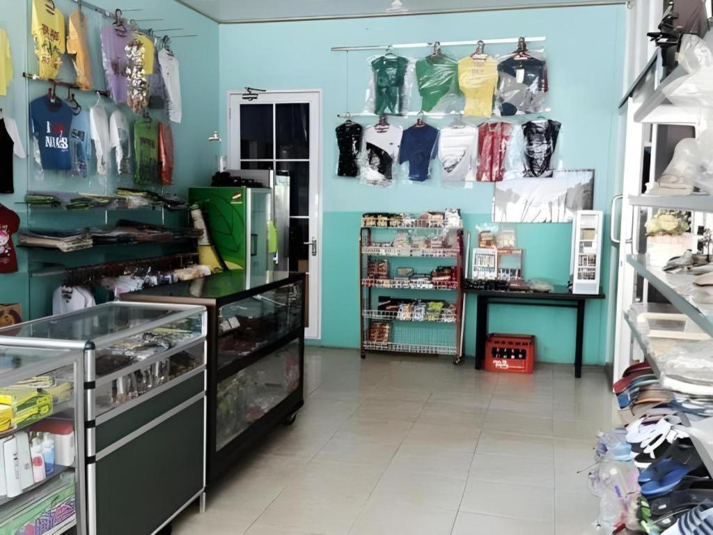 Nasional Hotel Gunungsitoli Ngoại thất bức ảnh
