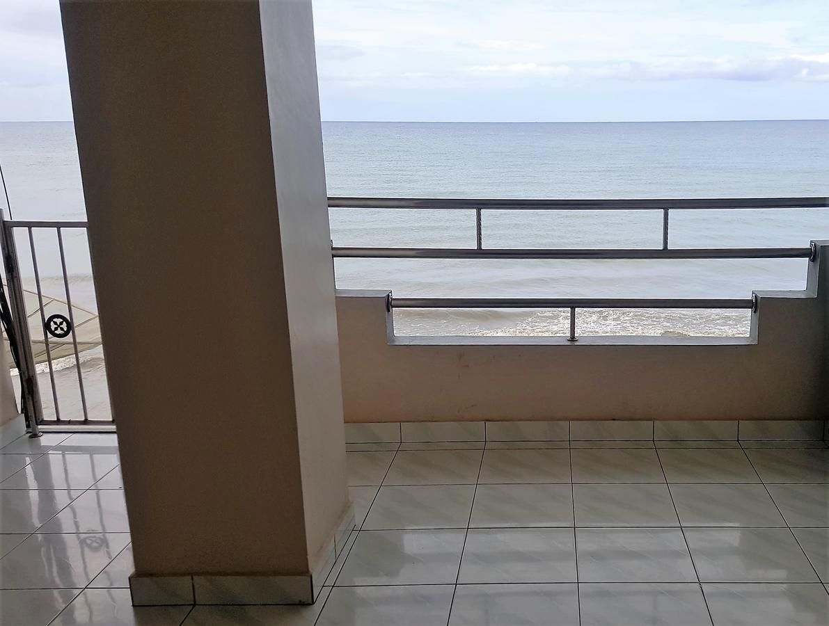 Nasional Hotel Gunungsitoli Ngoại thất bức ảnh