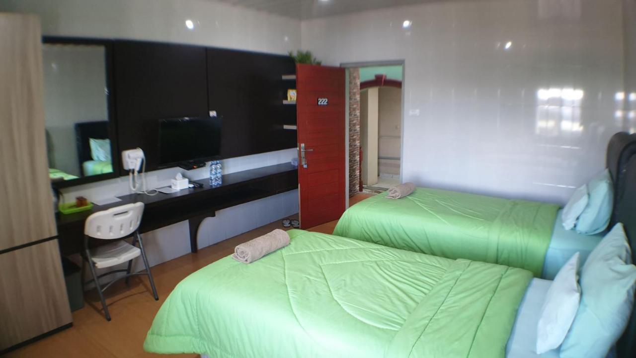 Nasional Hotel Gunungsitoli Ngoại thất bức ảnh